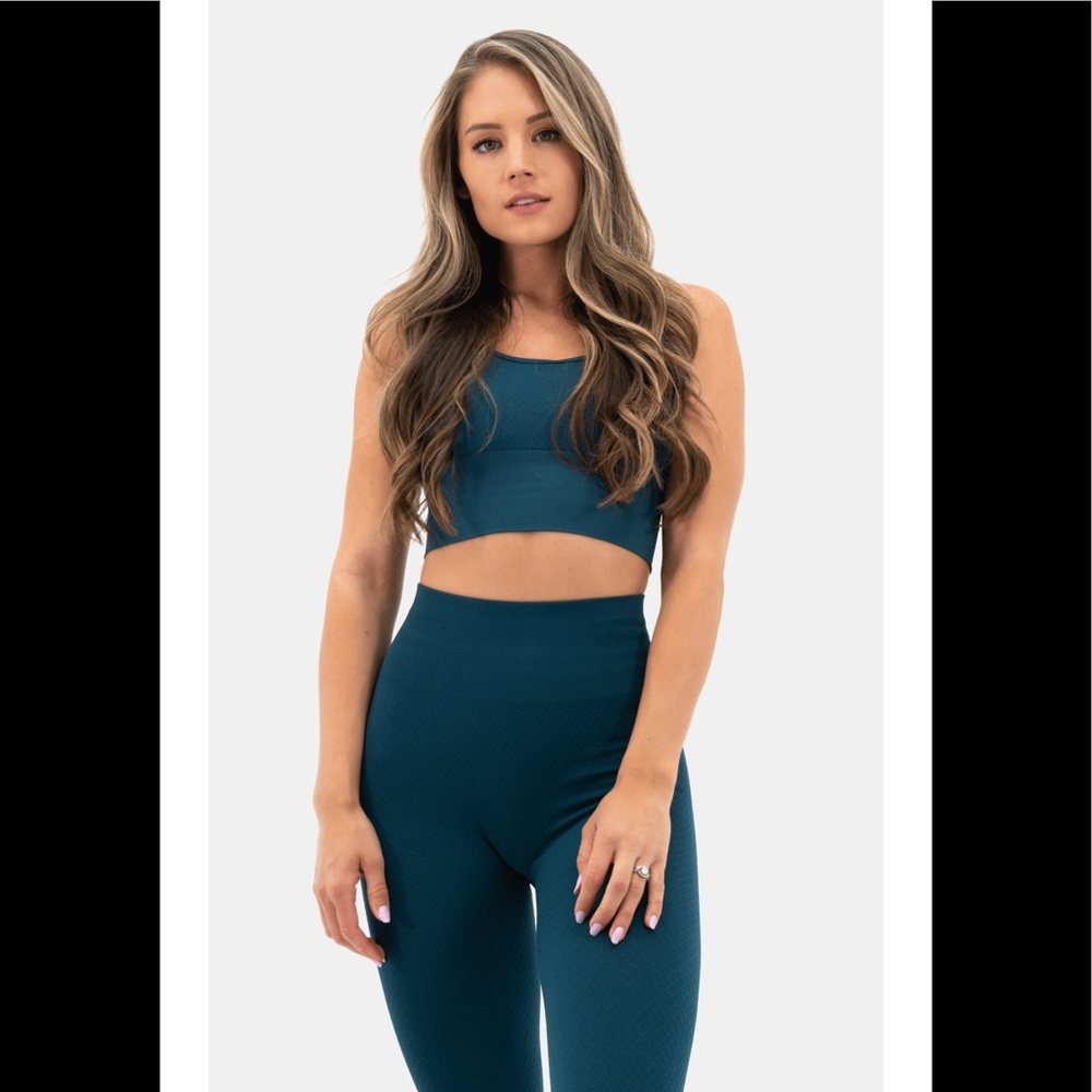 Balance Athletica Energy top in Topaz